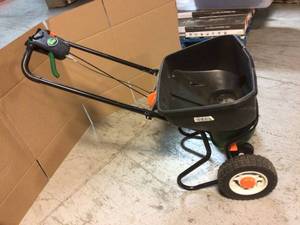 Elite Broadcast Spreader by Scotts Customer Returns See Pictures