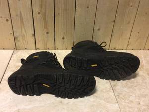 Mens Jackson Waterproof 6 in. Work Boots - Steel Toe - Brown (10.5)W by DEWALT Customer Returns See Pictures