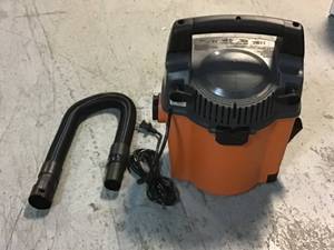 3 Gal. 3.5-Peak HP Portable WetDry Shop Vacuum with Built-in Dust Pan, Filter, HEPA Media Filter, Hose and Car Nozzle by RIDGID Customer Returns See Pictures