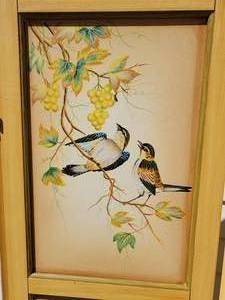 lot 15 image: Love Birds Privacy Screen
