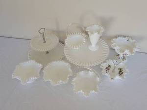 lot 114 image: White Fenton Ware Glass Collection