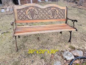 lot 27 image: Fantastic Outdoor Garden Bench