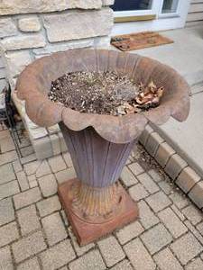 lot 3 image: Huge Cast Iron Garden Urn Planter