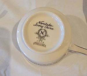 lot 182 image: Noritake Chinaware Service for 12  Prelude Pattern