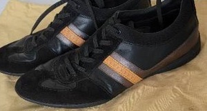 lot 241 image: Mens Louis Vuitton Sneakers  Size 9.5
