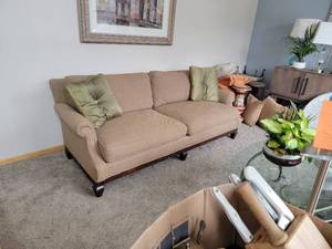 lot 24 image: Luxury Taupe Sofa by Pearson