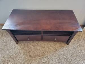 lot 48 image: Contemporary Entertainment Stand