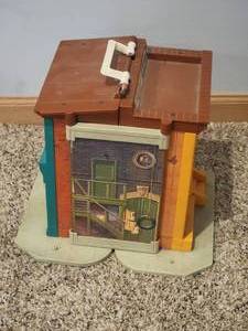 lot 118 image: Fisher-Price Play Family Sesame Street