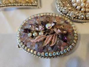lot 252 image: Stylish Ladies Belt Buckle Collection