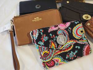 lot 250 image: Designer Ladies Handbag Collection