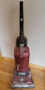 lot 195 image: Hoover Wind Tunnel Max Vacuum Cleaner