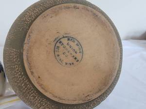 lot 79A image: Redwing Miniature Jugs