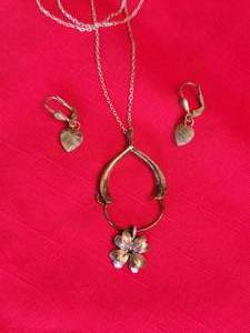 lot 221A image: Delicate Sterling Jewelry Set