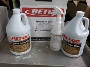 2 Gallon Jugs Betco Spray Foam Ultr...