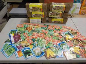 24 x 8 Jiffy Pots and 75 Garden See...