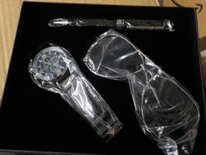 Case of 48 Watch, Sunglasses and Pe...