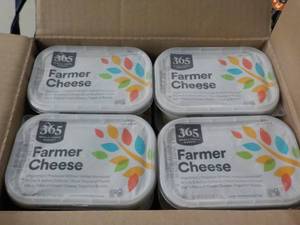 Case of 8 - 16 oz Tubs Farmer Chees...