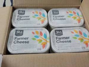 Case of 8 - 16 oz Tubs Farmer Chees...