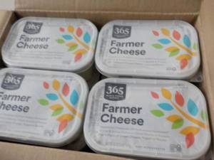 Case of 8 - 16 oz Tubs Farmer Chees...