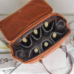 lot 88 image: Freshore Leather Insulated 6 Bottle Wine Carrier Bag, Brown