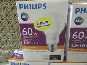 lot 7 image: (CSB) 20 - 60 Watt LED Lightbulbs 5...
