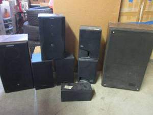 lot 165 image: (A-3) Assorted Speakers 4 Magnavox ...