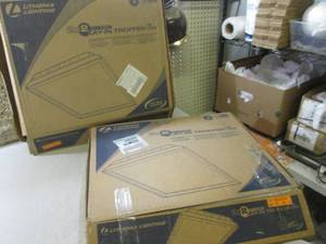 lot 172 image: (RMT) 2 - 2 ft x 2 ft Lay-In Troffe...