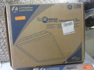 lot 173 image: (RMT) 2 - 2 ft x 2 ft Lay-In Troffe...