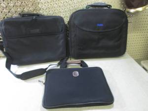 lot 196 image: (D-2T) 3 Laptop Bags...