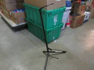 lot 197 image: (D-1T) Guitar Stand...