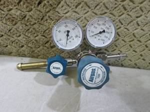 lot 206 image: (FS) Airgas Y11-D244D Analytical Cy...