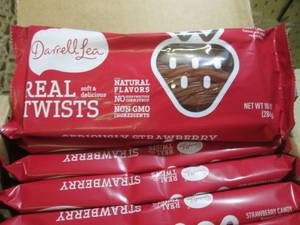 lot 265 image: (C-1) 5 Cases Strawberry Twists Can...