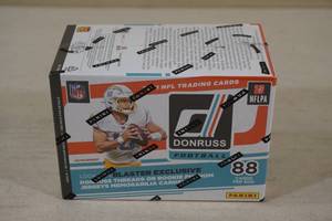 lot 16 image: Blaster Box of 2021 Donruss Football Card Packs