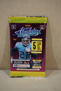 lot 21 image: Pack of 2021 Absolute Football Cards