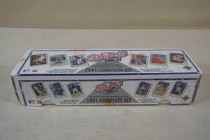 lot 61 image: 1991 Upper Deck Baseball Card Complete Set