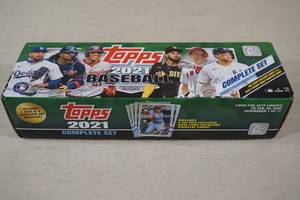 lot 74 image: 2021 Topps Baseball Card Complete Set