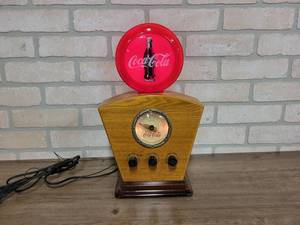 lot 1459 image: Collectable Coca-Cola Radio - 10 x 15