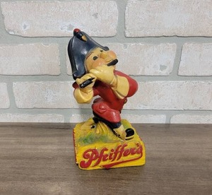 lot 1437 image: Vintage Pfeiffers Chalkware Figure - 8 Tall