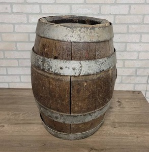 lot 1431 image: Antique Wood Beer Barrel  Keg - 24 Tall x 20 Diameter - Unmarked