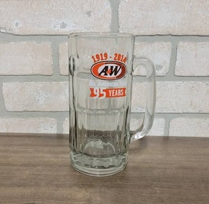 lot 1494 image: Nice Heavy A&W Root Beer Glass Mug - 7 Tall