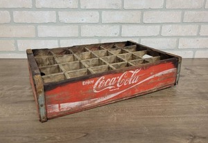 lot 1504 image: Vintage Wood Coca-Cola Soda Crate - 18.25 x 12 x 4