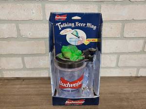 lot 1513 image: Budweiser Talking Frog Beer Mug - Says Bud-Weis-Er