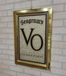 lot 1549 image: Seagrams VO Canadian Whiskey Bar Mirror - 16 x 24