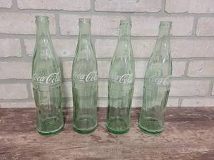 lot 1564 image: Lot of (4) Vintage Coca-Cola Bottles - 16oz