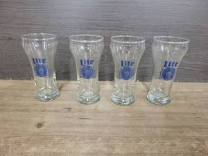 lot 1573 image: Set of (4) Miller Lite Beer Glasses - Each is 6 Tall