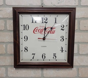 lot 1587 image: Coca-Cola Wall Clock - 13 x 13 - WORKS