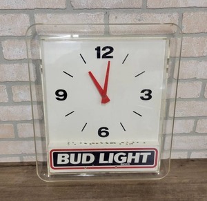 lot 1600 image: BUD LIGHT Wall Clock - 19 x 17
