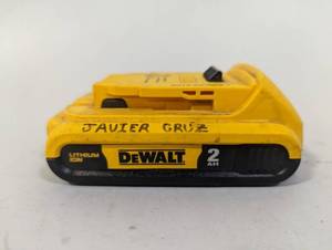 lot 703 image: DeWalt 20v 2AH Battery - Tested