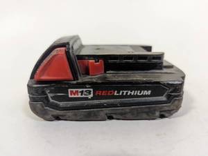 lot 710 image: Milwaukee 18v 1.5AH Battery - Tested
