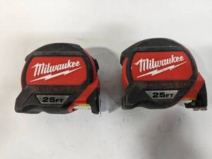 lot 747 image: Set of Two Milwaukee Measuring Tapes